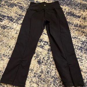 Lululemon black crop leggings